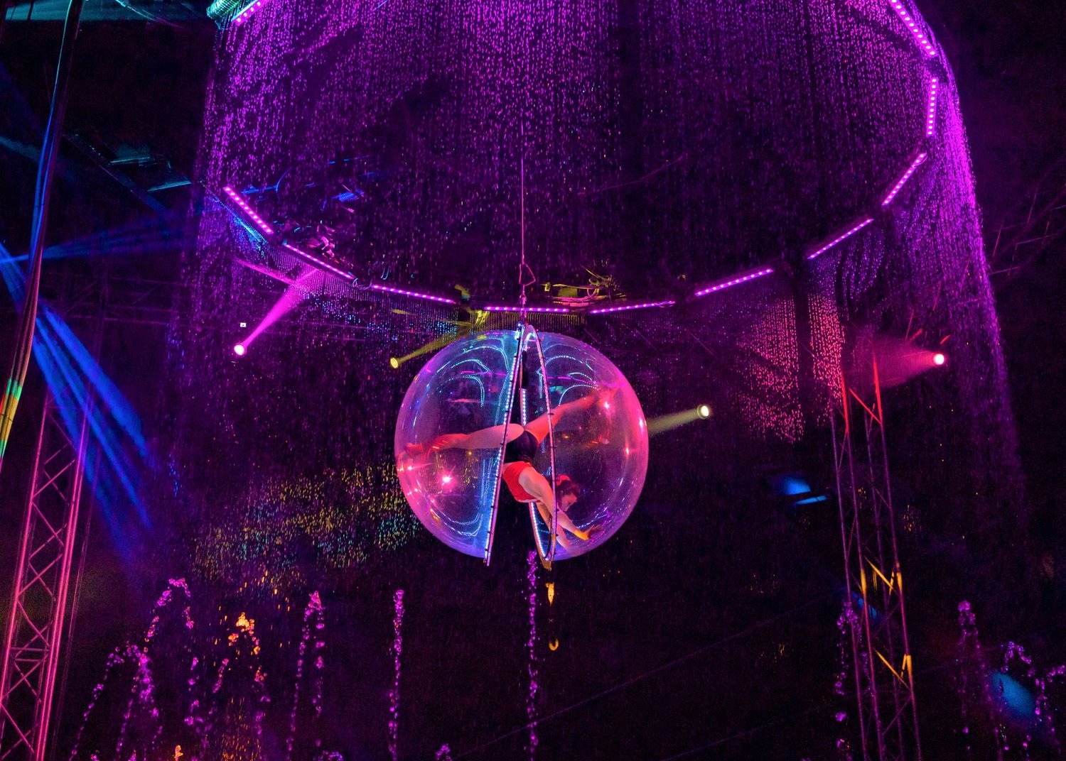 A contortion bubble is among the attractions at Cirque Italia.